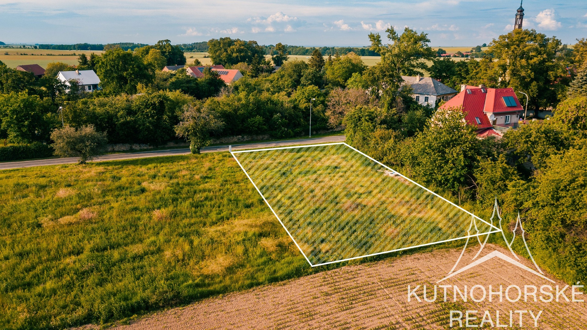 Prodej hezkého pozemku pro bydlení, 1 018 m2 – Suchdol – Solopysky
